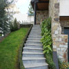 Escaleras de granito color gris